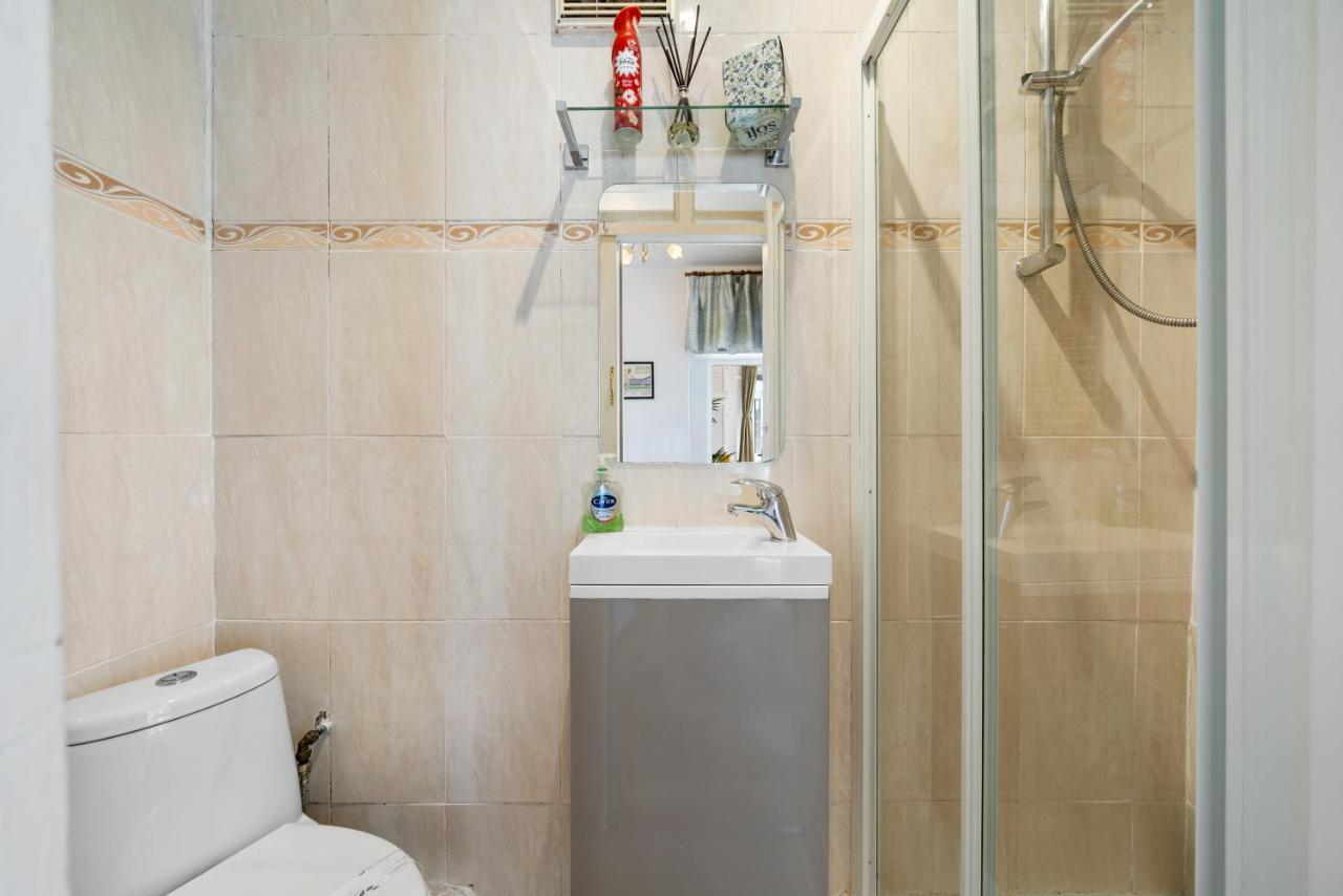 Lovely Garden Apartment In Wimbledon Town Centre With Private Parking By Wimbledon Holiday Lets Лондон Екстер'єр фото