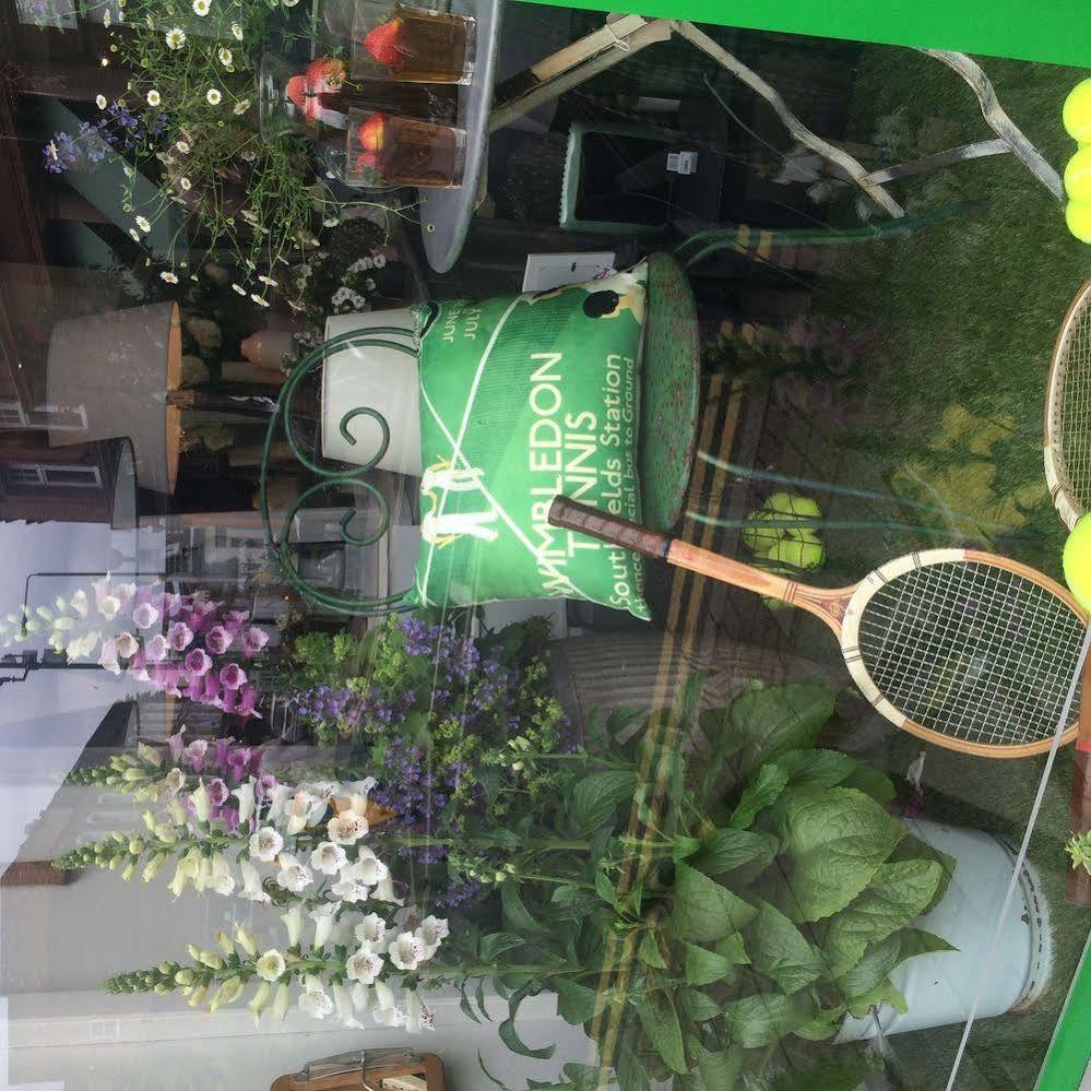 Lovely Garden Apartment In Wimbledon Town Centre With Private Parking By Wimbledon Holiday Lets Лондон Екстер'єр фото