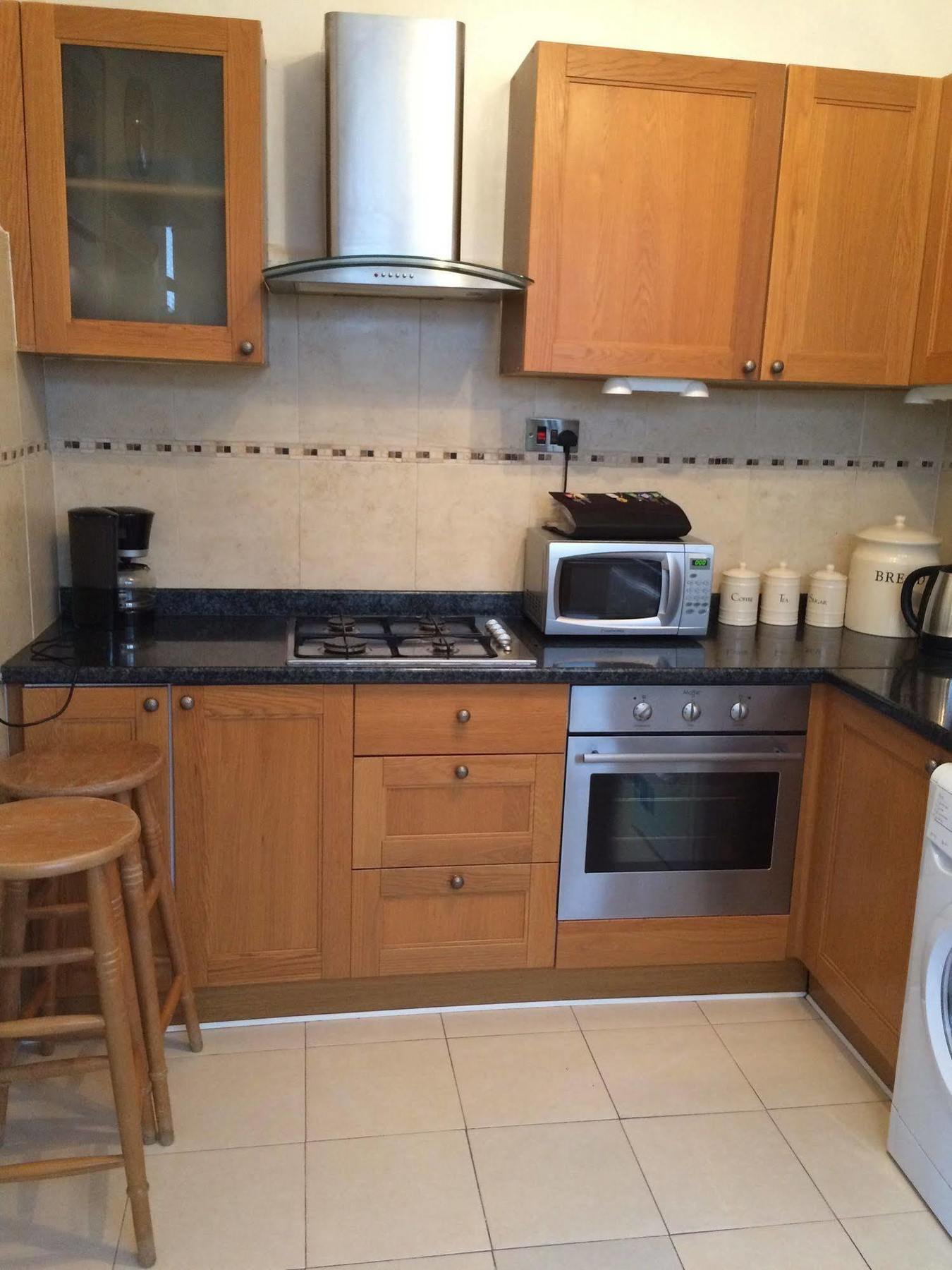 Lovely Garden Apartment In Wimbledon Town Centre With Private Parking By Wimbledon Holiday Lets Лондон Екстер'єр фото