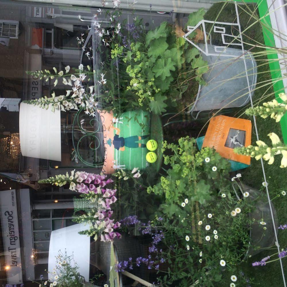 Lovely Garden Apartment In Wimbledon Town Centre With Private Parking By Wimbledon Holiday Lets Лондон Екстер'єр фото